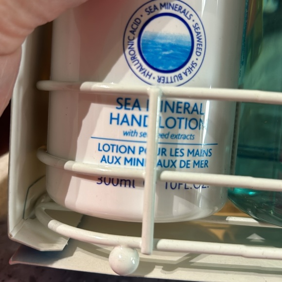 INIS Hand Lotion & Hand Wash Set - Picture 2 of 4